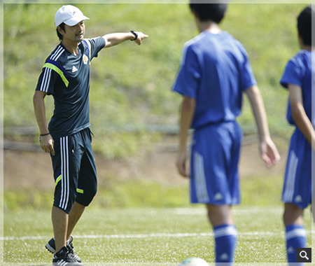 海外と日本、コーチの役割や位置づけの違い