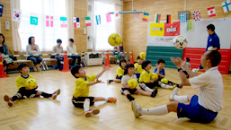 幼児クラスは全身運動を楽しく行うフィットネスを実施。