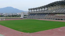 国際大会も開催可能な県下唯一の第1種公認陸上競技場