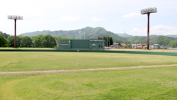 びわのかげ運動公園内に整備されている野球場